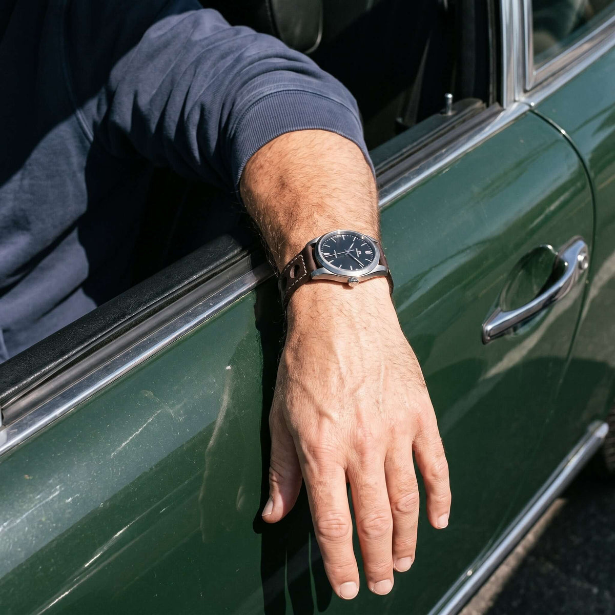 Saddle Racing – Leather bracelet with large Racing holes