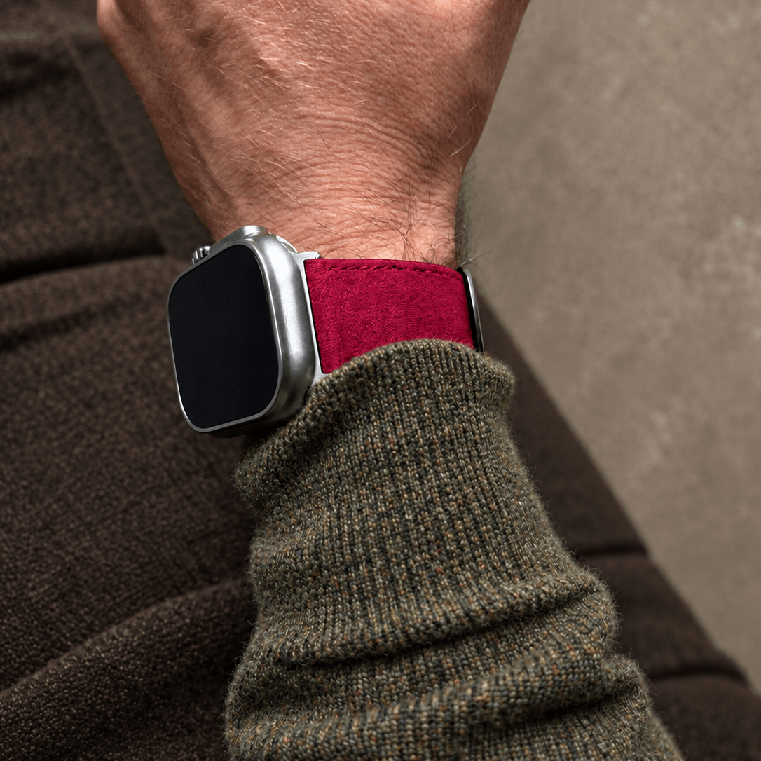 Alcantara – Apple Watch strap in red