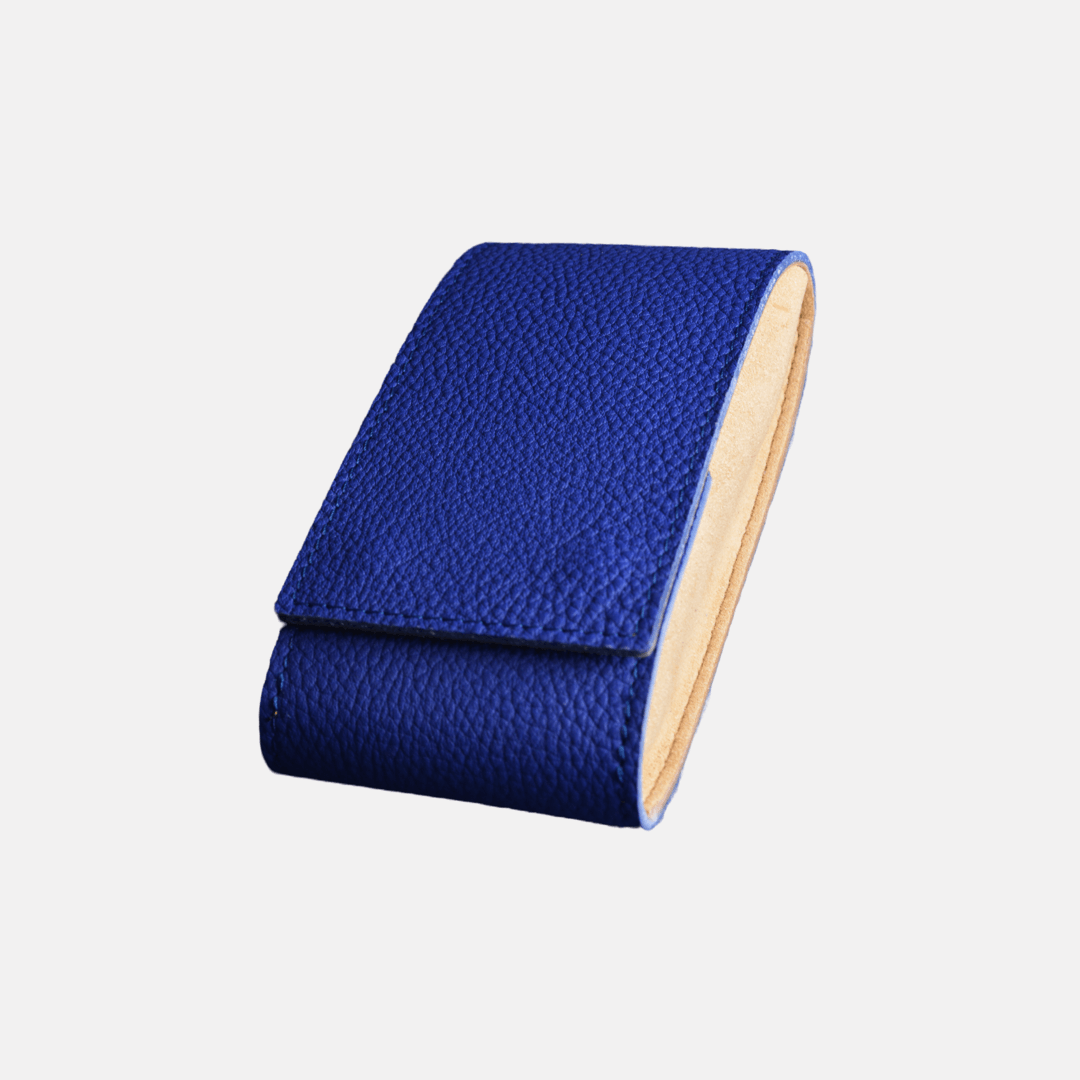 Luxus Leder Uhrenetui für 1 Uhr in Blau - Hergestellt aus Fjord Leder, ideal zur stilvollen Präsentation und Aufbewahrung von Uhren.