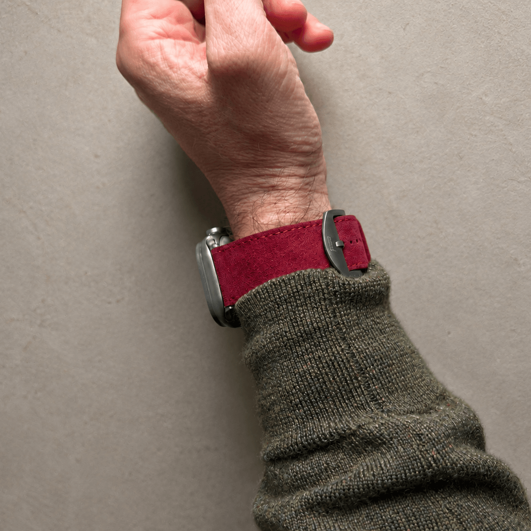 Alcantara – Apple Watch strap in red