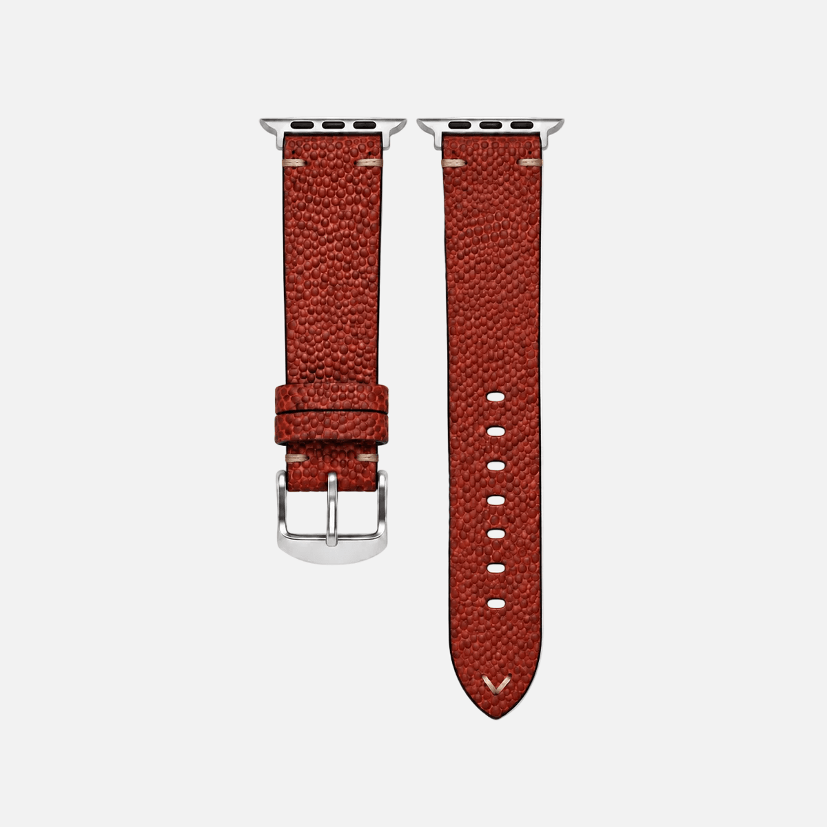 Touchdown – Handgefertigt aus original Horween Footballleder, rotes Lederarmband mit silberner Hardware.