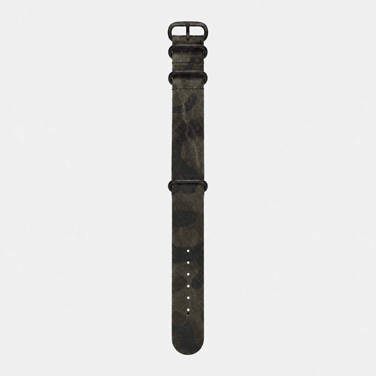 Military – Field Uhrenarmband im Camouflage Look aus echtem Rindleder in Schwarz mit auffälligem Muster.