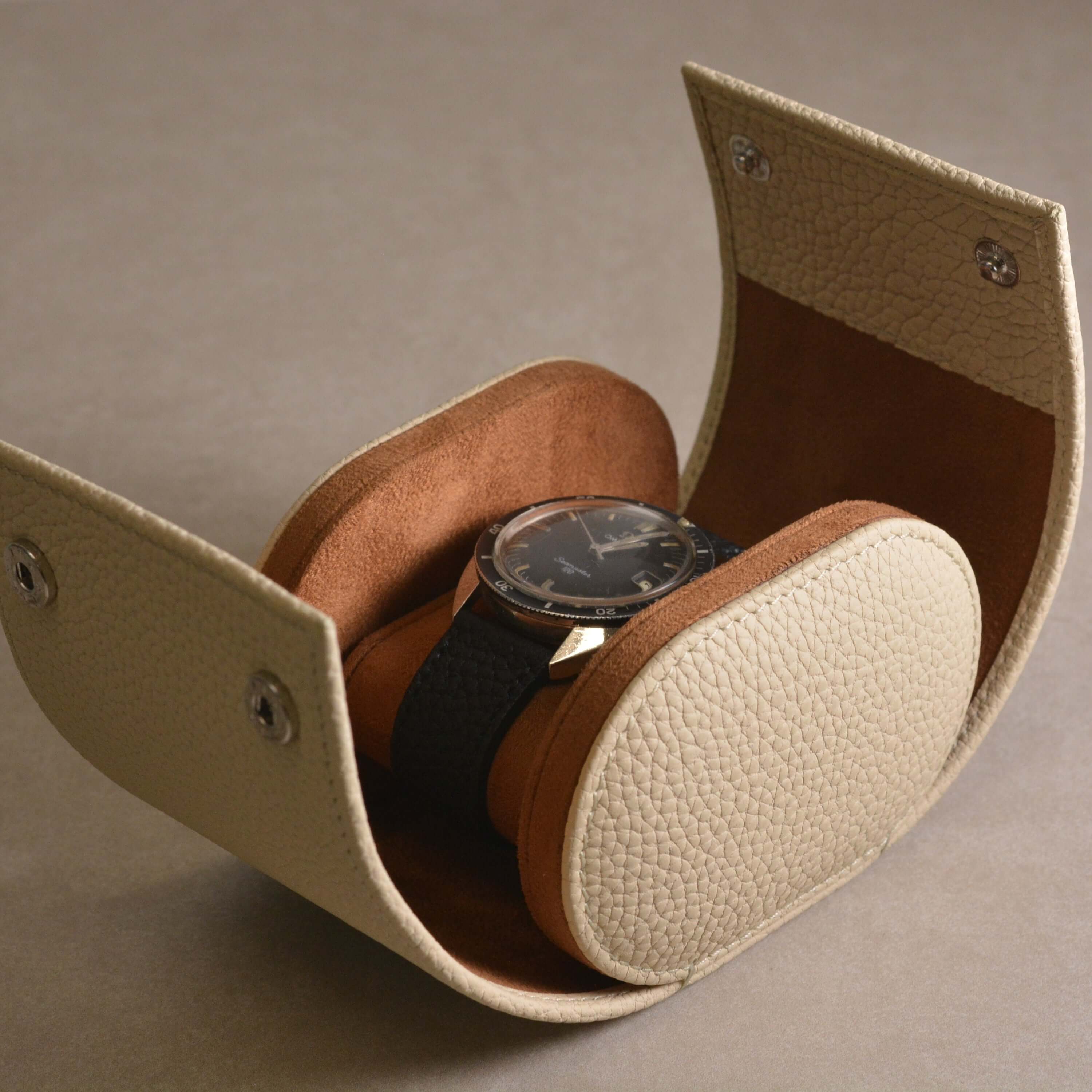 Watch roll for one watch Signature – High-quality German Togo leather