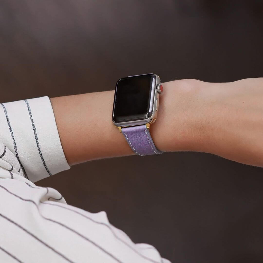 Flieder kurzes Apple Watch Armband- Biarritz, elegantes Design, hochwertiges Leder, Alran Gerberei, einzigartig, stilvoll