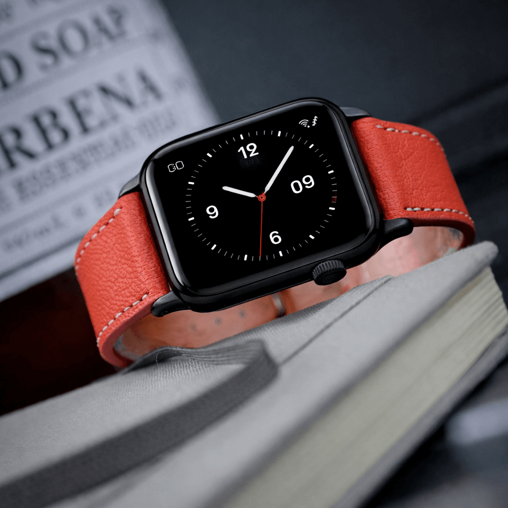 Lachs kurzes Apple Watch Armband- Biarritz in eleganter lachsfarbener Ausführung mit feinem Ziegenleder.