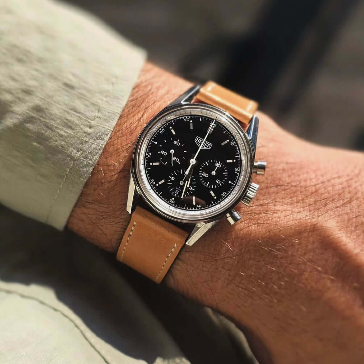 Uhrenarmband Leder Vintage Horween Dublin an einer Armbanduhr, elegantes Design aus hochwertigem amerikanischem Rindleder.