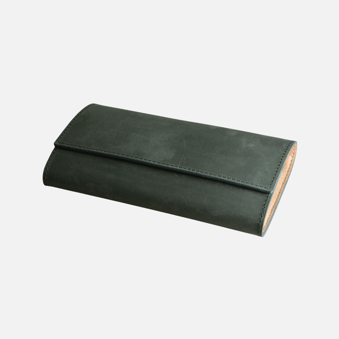 Elegantes Uhrenetui Leder Grün Für 3 Uhren aus Nubukleder zur Aufbewahrung von Armbanduhren, ideal für Uhrenliebhaber.
