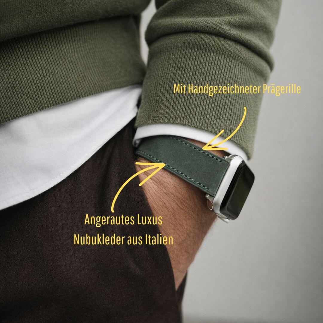 Stylischer Träger mit dem Mountain Apple Watch Lederarmband – Dunkelgrün aus italienischem Nubukleder, angenehmer Tragekomfort.