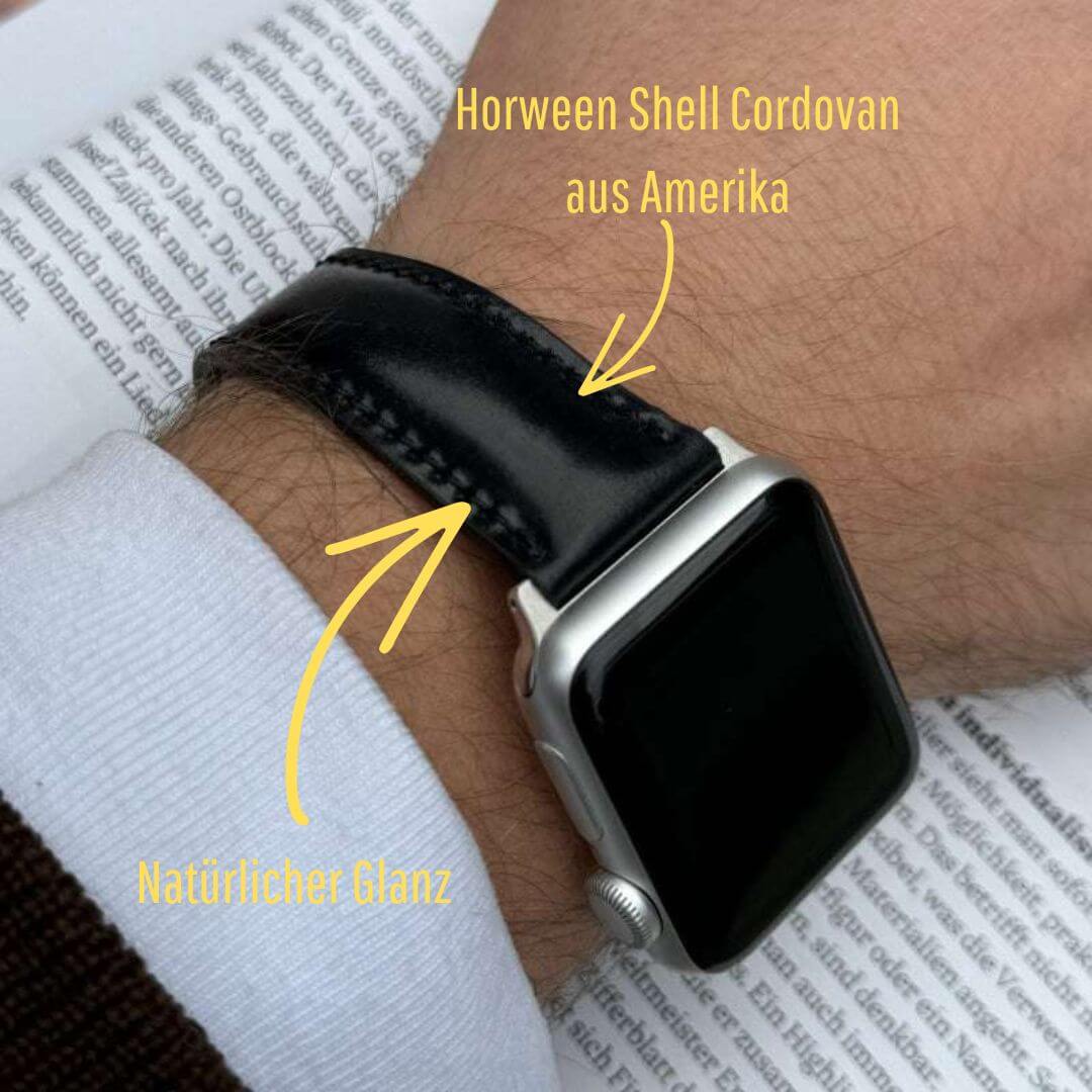 Apple Watch Armband Luxus aus Horween Shell Cordovan in Schwarz am Handgelenk eines Mannes, eleganter Look.