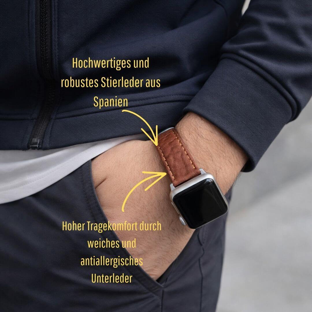 Apple Watch Stierlederarmband Torro Modern Hellbraun getragen am Handgelenk eines Mannes, aus spanischem Leder, hoher Tragekomfort.