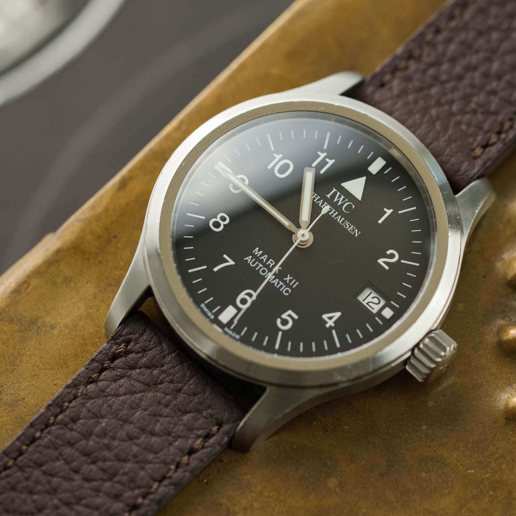 Braunes Deauville Uhrenarmband aus Fjordleder an IWC Mark XII Uhr