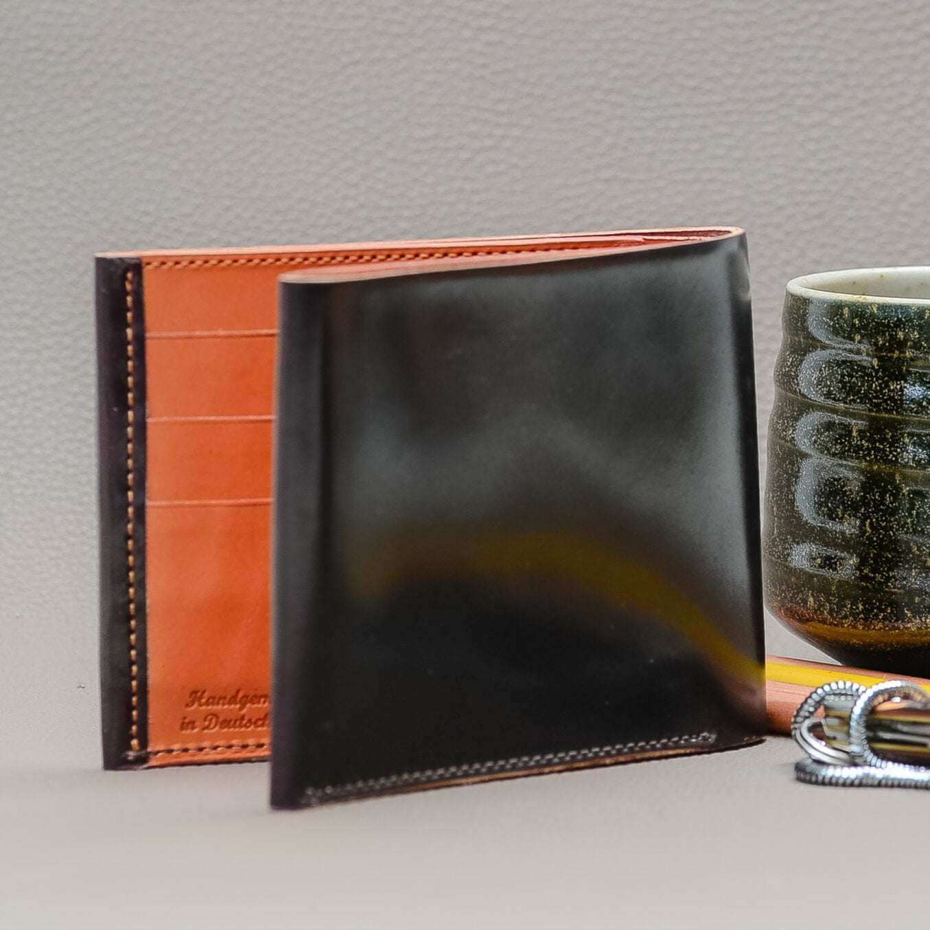 Geldbörse aus oxblood Horween Shell Cordovan, luxuriöses und langlebiges Accessoire aus hochwertigem Leder