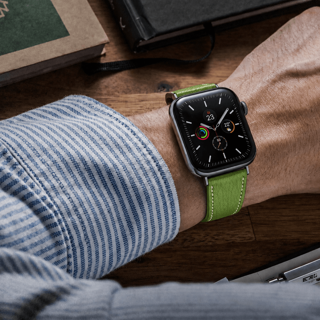 Hellgrünes kurzes Apple Watch Armband- Biarritz