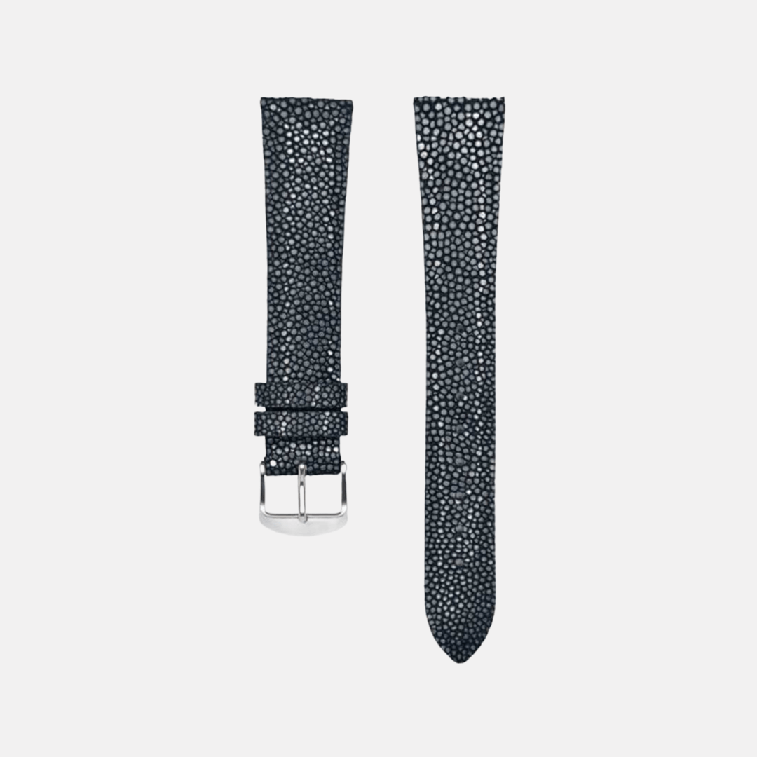 Schwarzes Uhrenarmband aus echtem Perlrochenleder, Freisteller, luxuriöse Textur und edler Look
