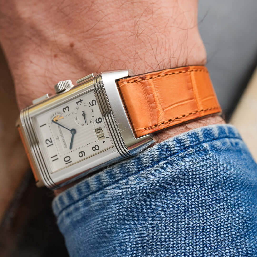 Full Cut – Armband aus vollflächigem Louisiana-Alligatorleder in cognacfarben mit einer eleganten Uhr.