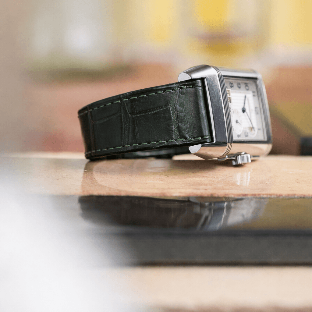 Full Cut – Armband aus vollflächigem Louisiana-Alligatorleder in grünem Leder mit elegantem Uhrengehäuse.