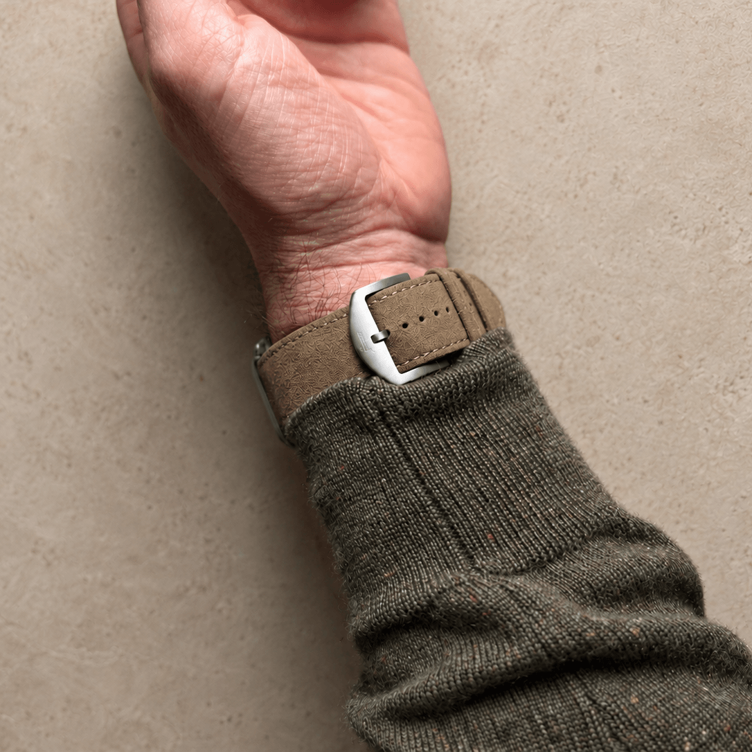 Alcantara – Apple Watch strap in beige