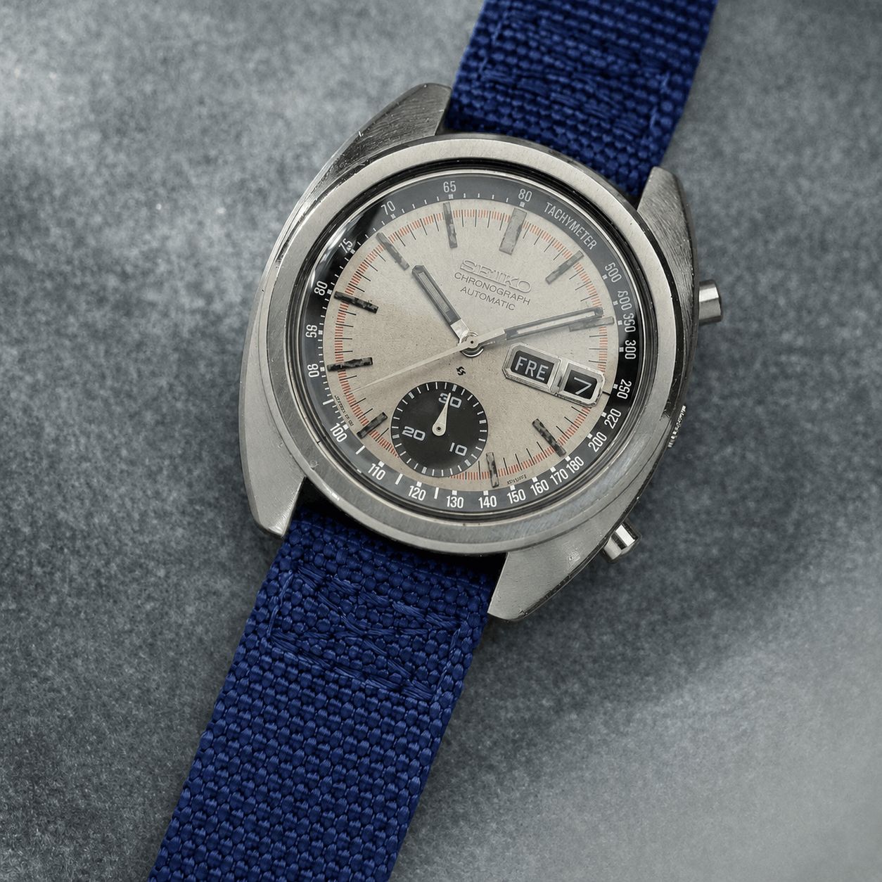 Cotton – Two-piece nylon watch strap with a textile look
