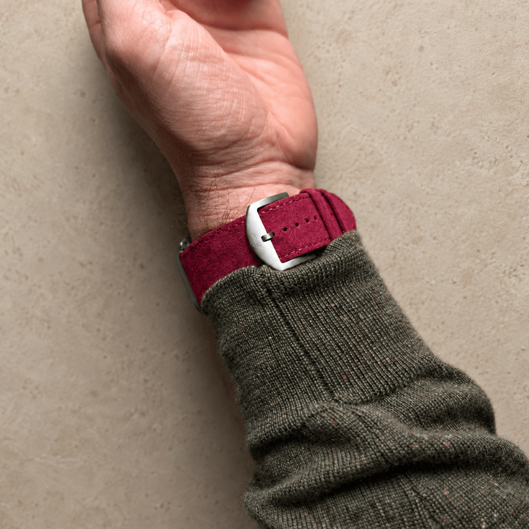 Alcantara – Apple Watch strap in red