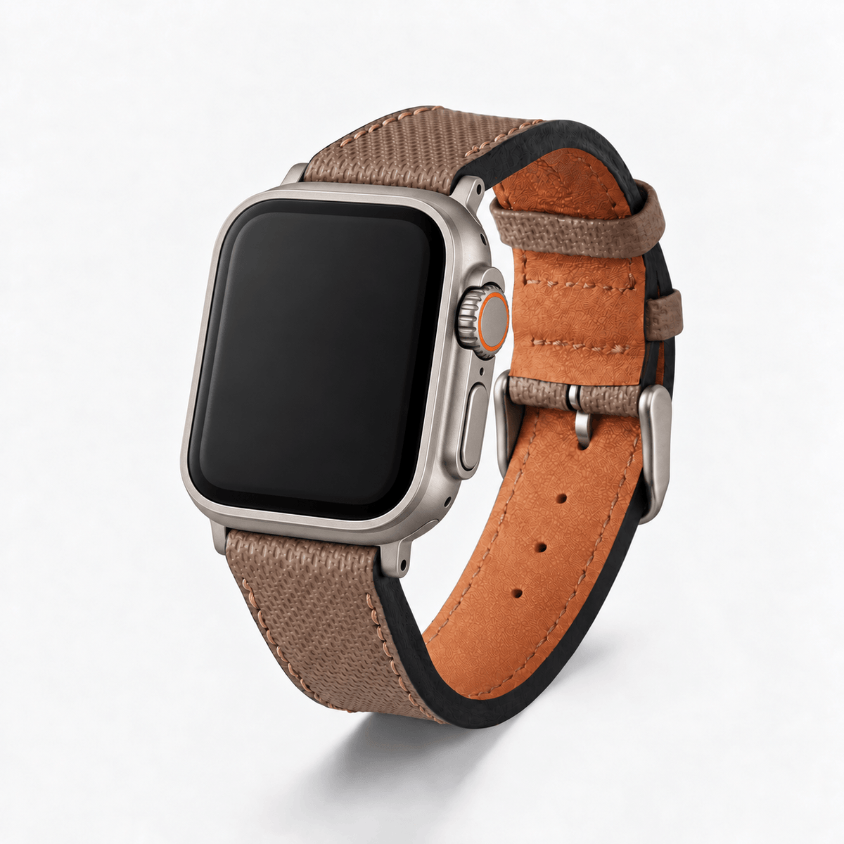 Beiges Apple Watch Lederarmband Wasserfest | Nautilus an einer Apple Watch, aus hochwertigem wasserfestem Leder, made in Germany.
