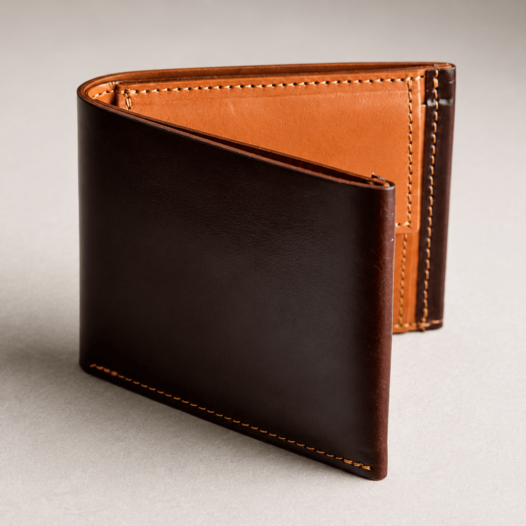 Premium Leder Geldbörse Chicago aus Horween Shell Cordovan in elegantem Design mit handwerklicher Qualität.