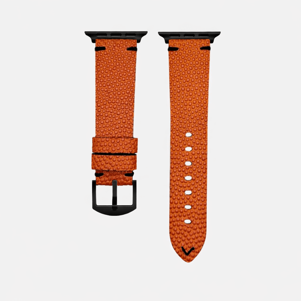 Courtside – Handgefertigt aus original Horween Basketballleder Armband mit markanter Narbung, inspiriert von NBA Bällen.