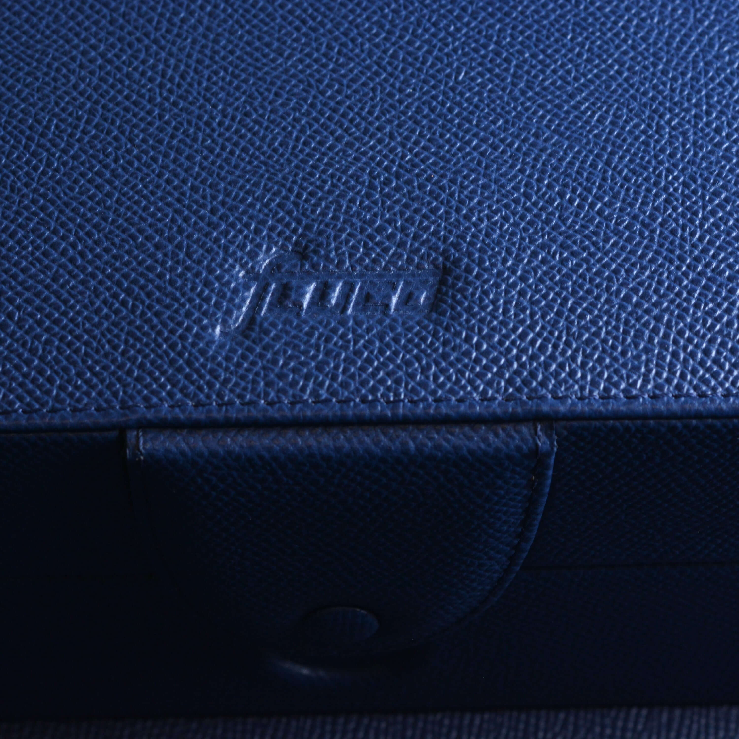 Elegant Uhrenkoffer aus geprägtem Kalbleder für 8 Uhren, hochwertiges italienisches Design in dunklem Epsom Leder.