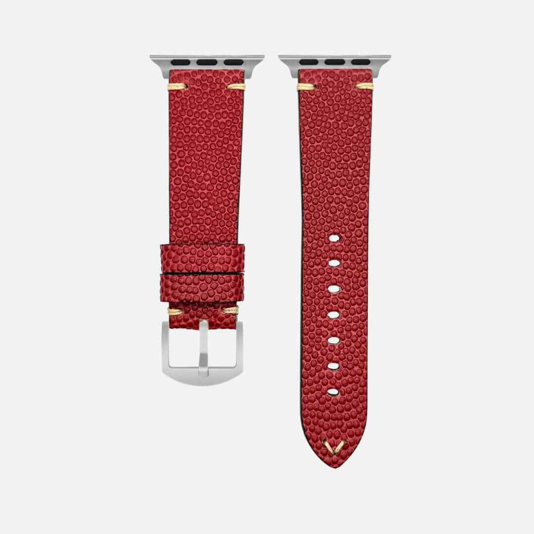 Rotes Armband aus Horween Footballleder, hochwertige Verarbeitung mit geprägter Narbung, passend für Wilson – Handgefertigt aus original Horween Footballleder.
