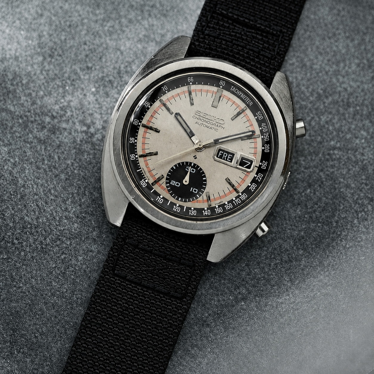 Cotton – Two-piece nylon watch strap with a textile look