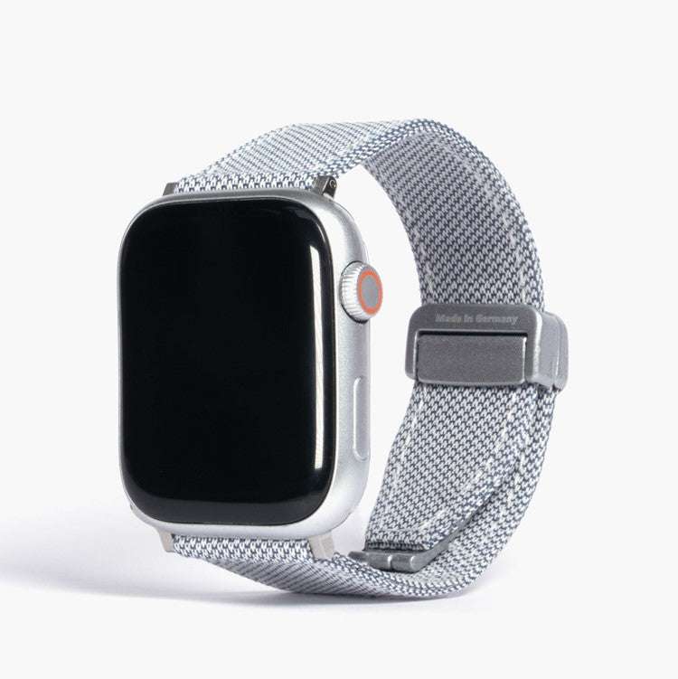 Elegantes Apple Watch Armband aus bananatex stoff von qwstion, das umweltfreundlich und nachhaltig ist.