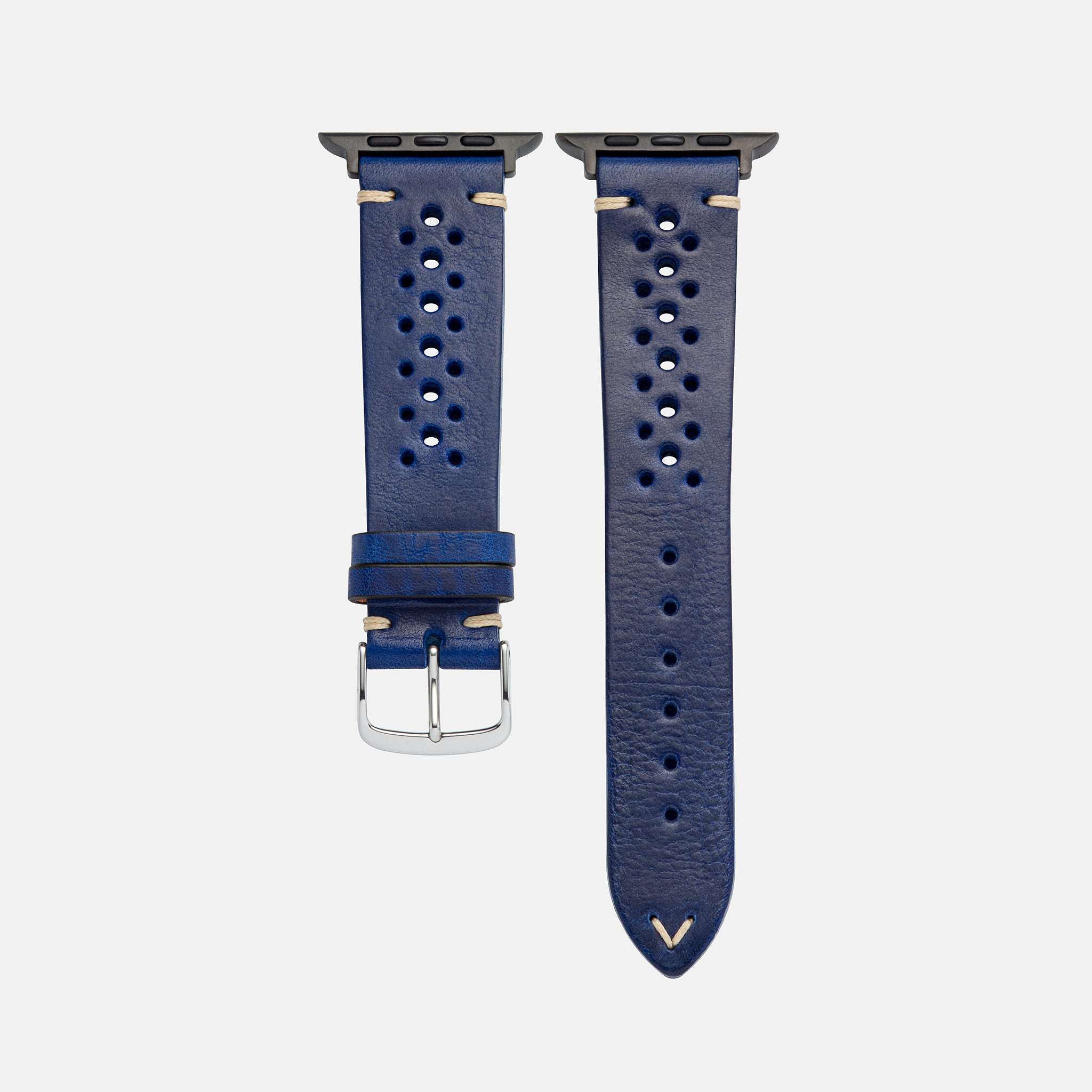 Blaues vegetabil gegerbtes Apple Watch Armband mit Racing-Löchern – Strapazierfähiges, stylisches Armband mit Racing-Löchern, Freistelleransicht ohne Uhr, Made in Germany