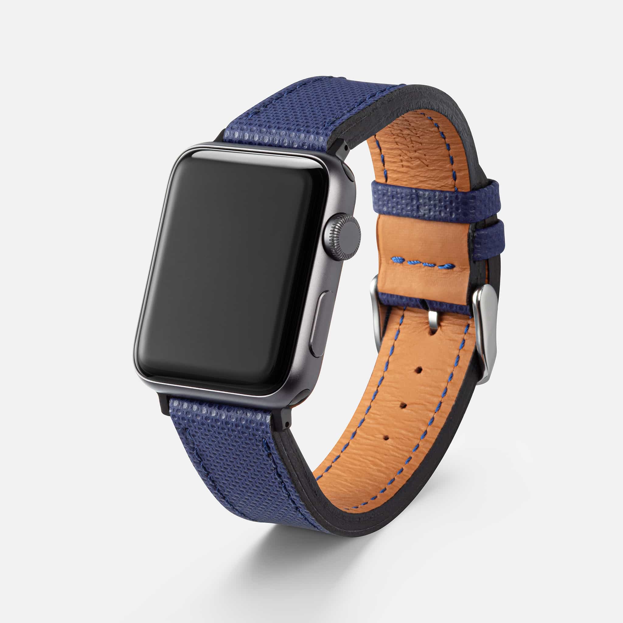 Blaues wasserfestes Rindleder-Armband für Apple Watch – Strapazierfähiges und wasserfestes Rindleder-Armband, Freistelleransicht mit Apple Watch, Made in Germany