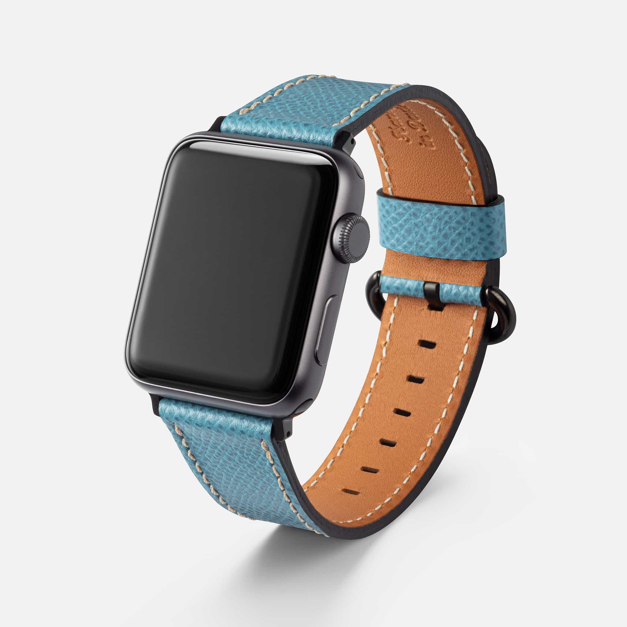 Hellblaues Epsom Leder-Armband für Apple Watch – Handgefertigtes, strapazierfähiges Lederarmband aus Epsom-Leder, Freistelleransicht mit Apple Watch