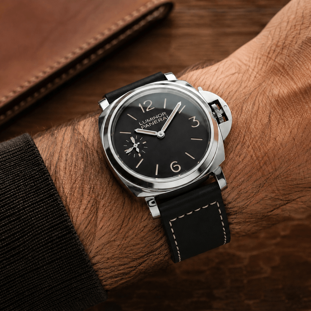 Snow Calf – Vintage Lederarmband passend für Panerai am Handgelenk mit Luminor Uhr