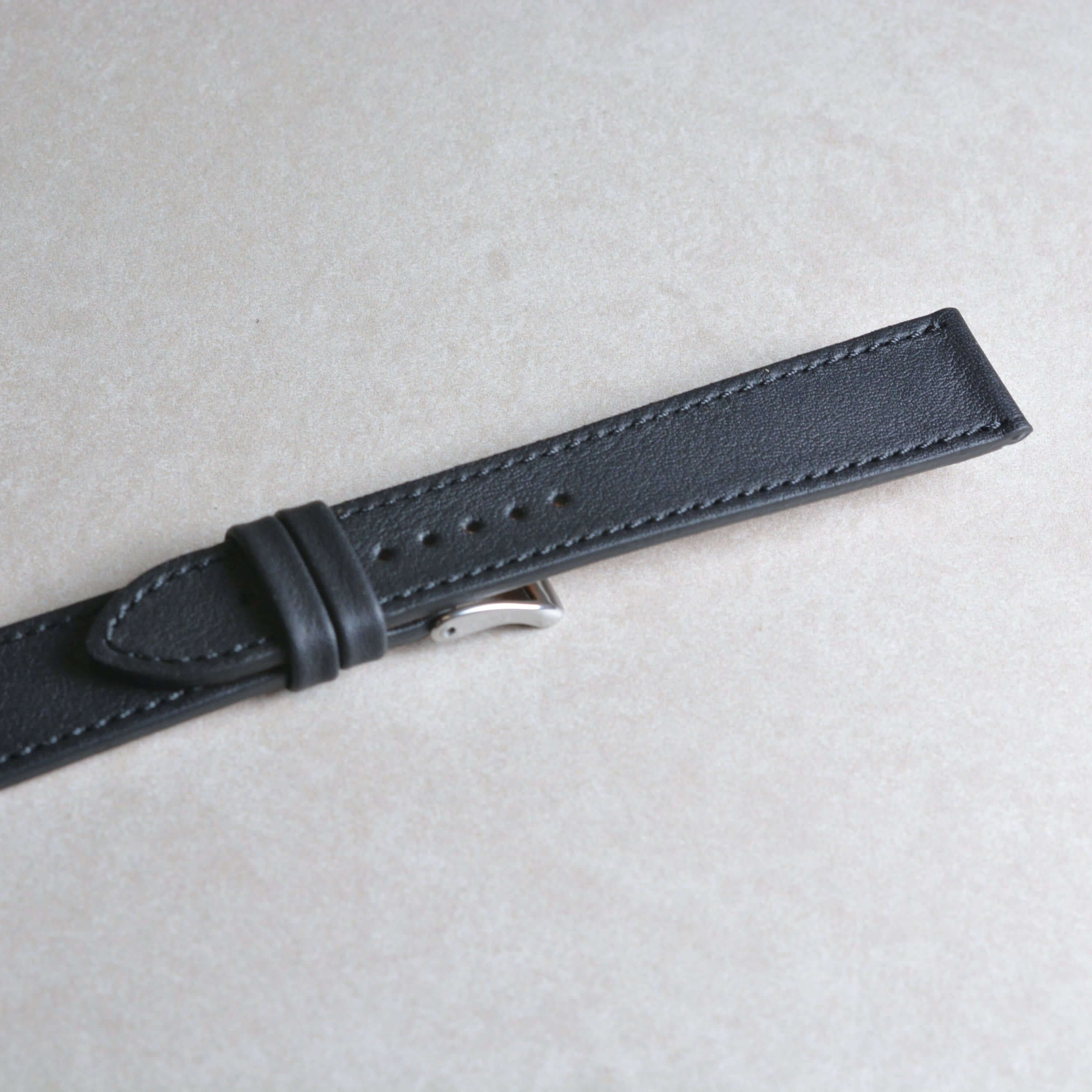 Swift – Uhrenarmband aus italienischem Swift Leder, hochwertiges, feines Schwarzleder für Uhren.